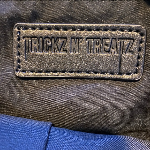 Trickz N’ Treatz Black Bat Wing Women large Bag - Picture 3 of 4